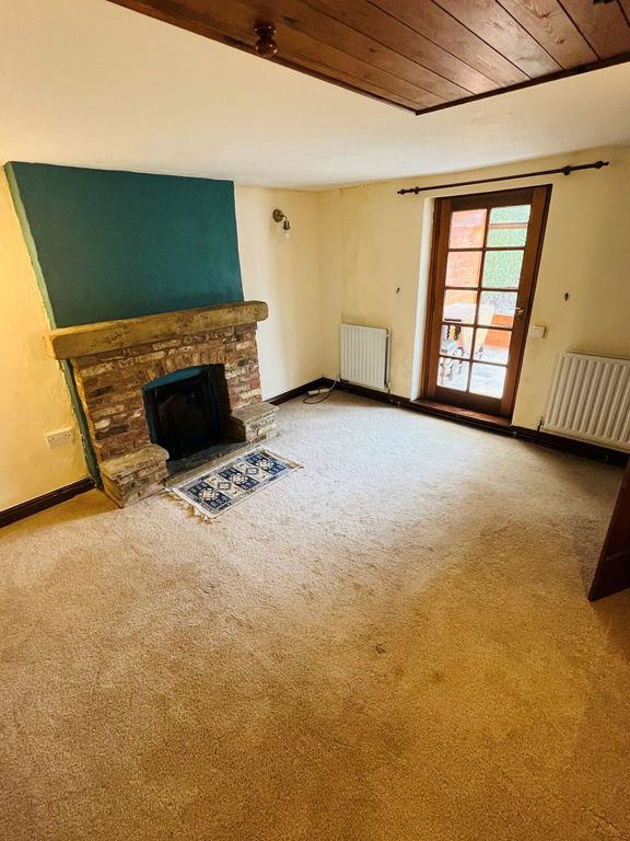 Property photo 2 of 20