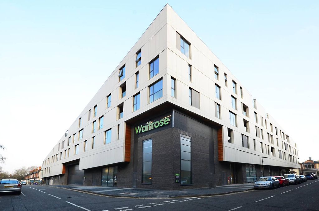 Property photo 2 of 14