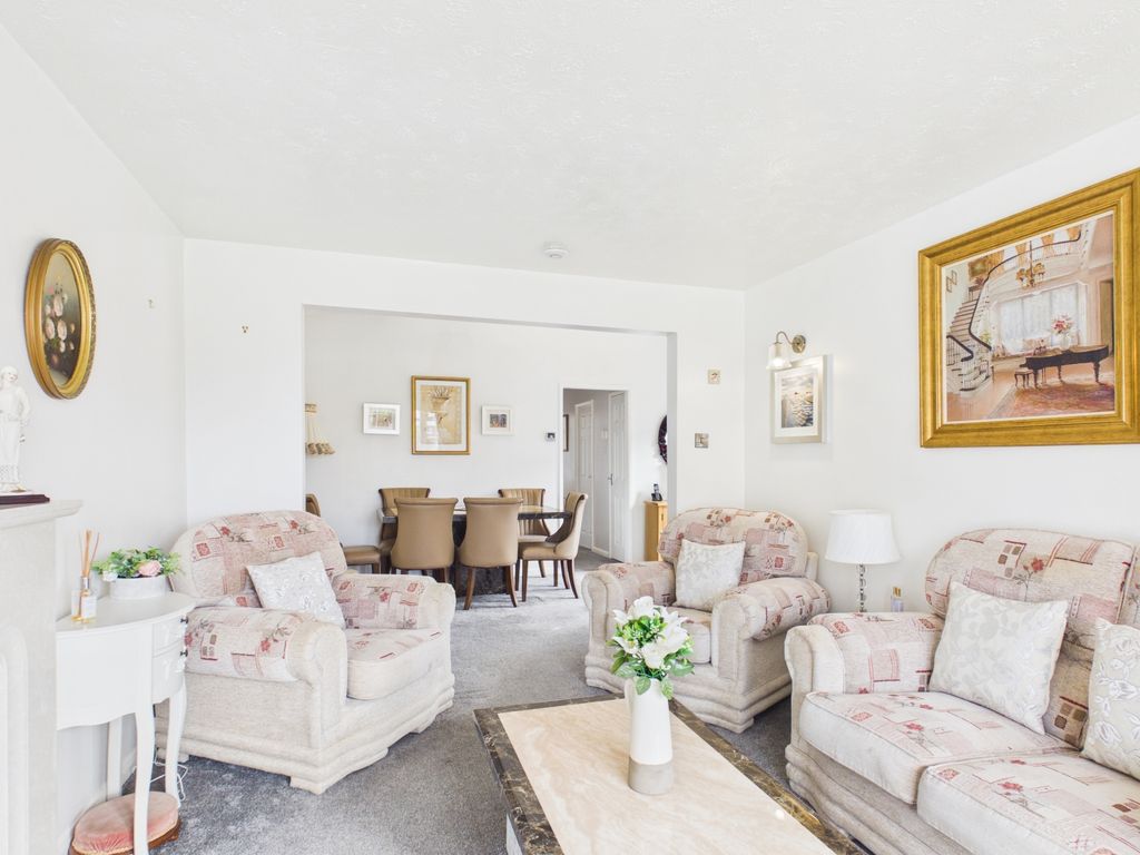 Property photo 3 of 24 Cam03729G0-Pr0250-Still008