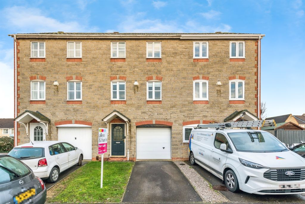 Property photo 1 of 15