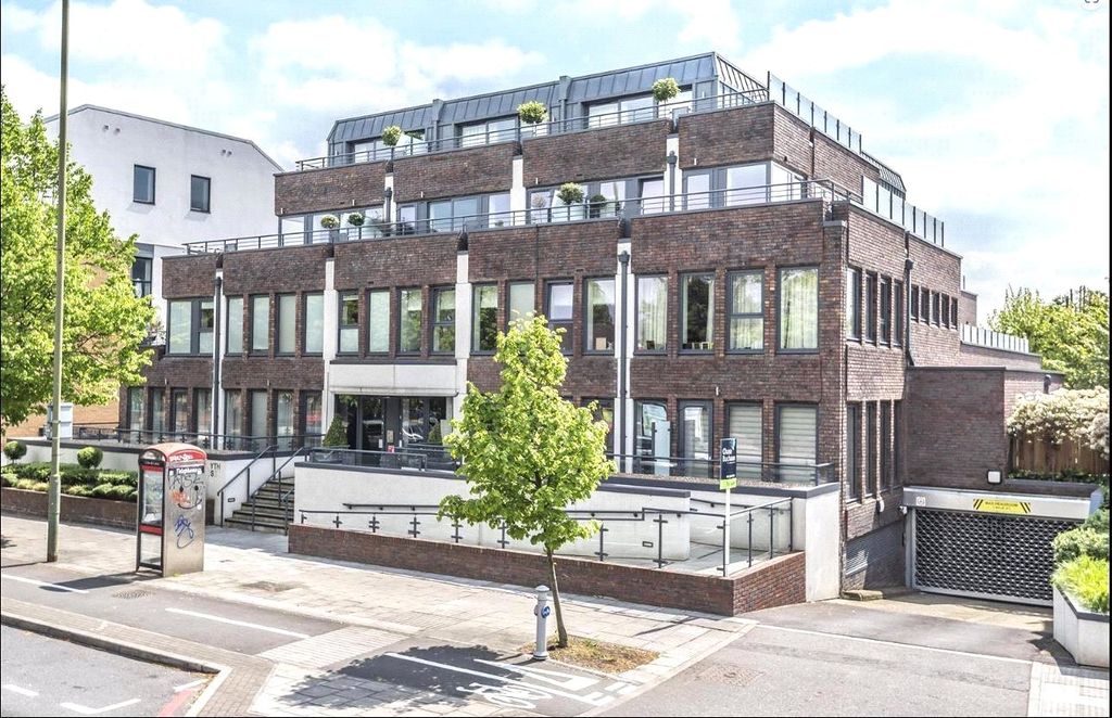 Property photo 1 of 9 Picture No. 16