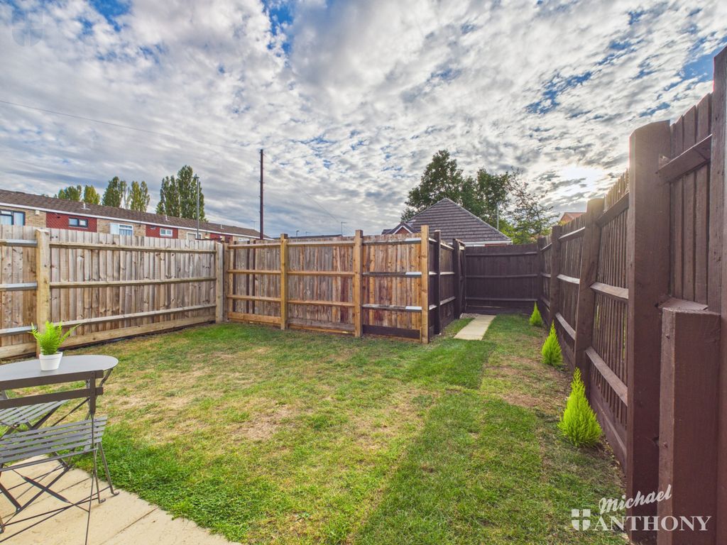 Property photo 3 of 14 Cam03218G0-Pr1184-Still007