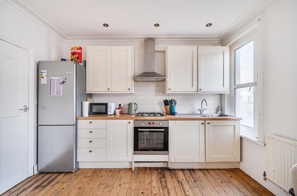 Property photo 2 of 23 1388152-1-69399d30Afc87.Jpg