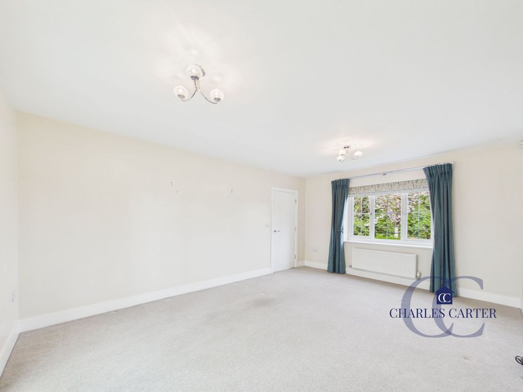 Property photo 2 of 25