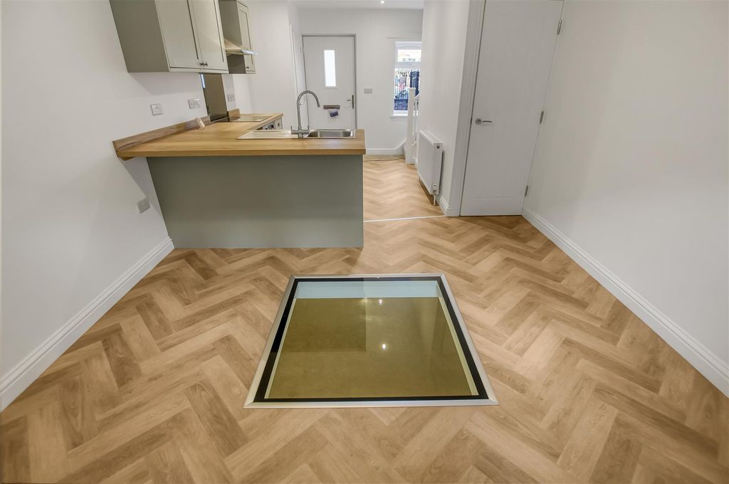 Property photo 2 of 12 Img_9799.Jpg