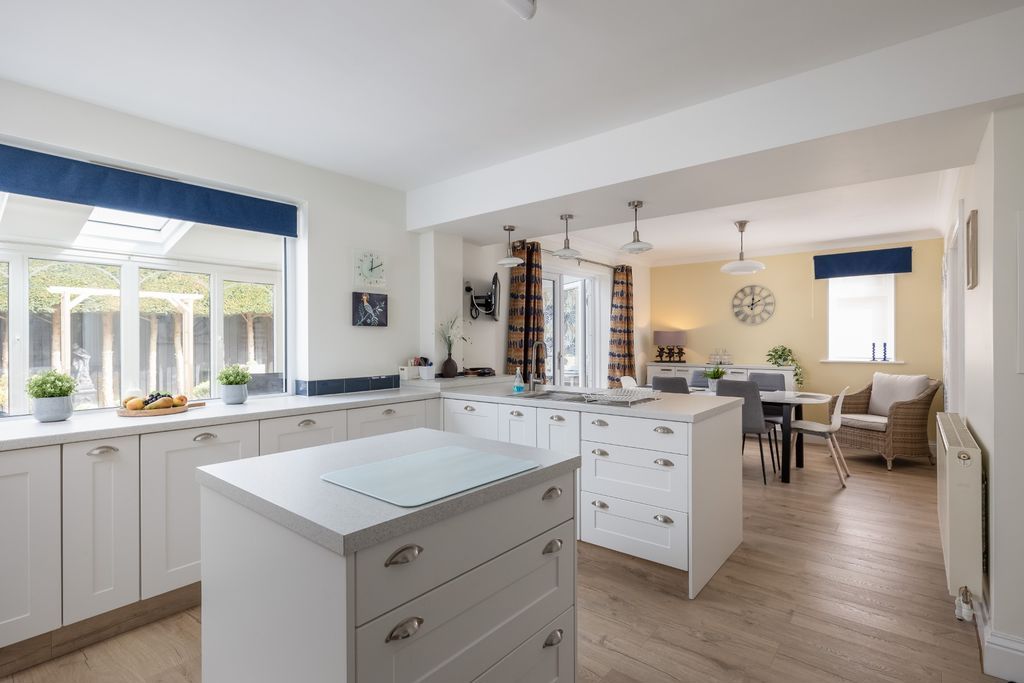 Property photo 3 of 22 Photo 4