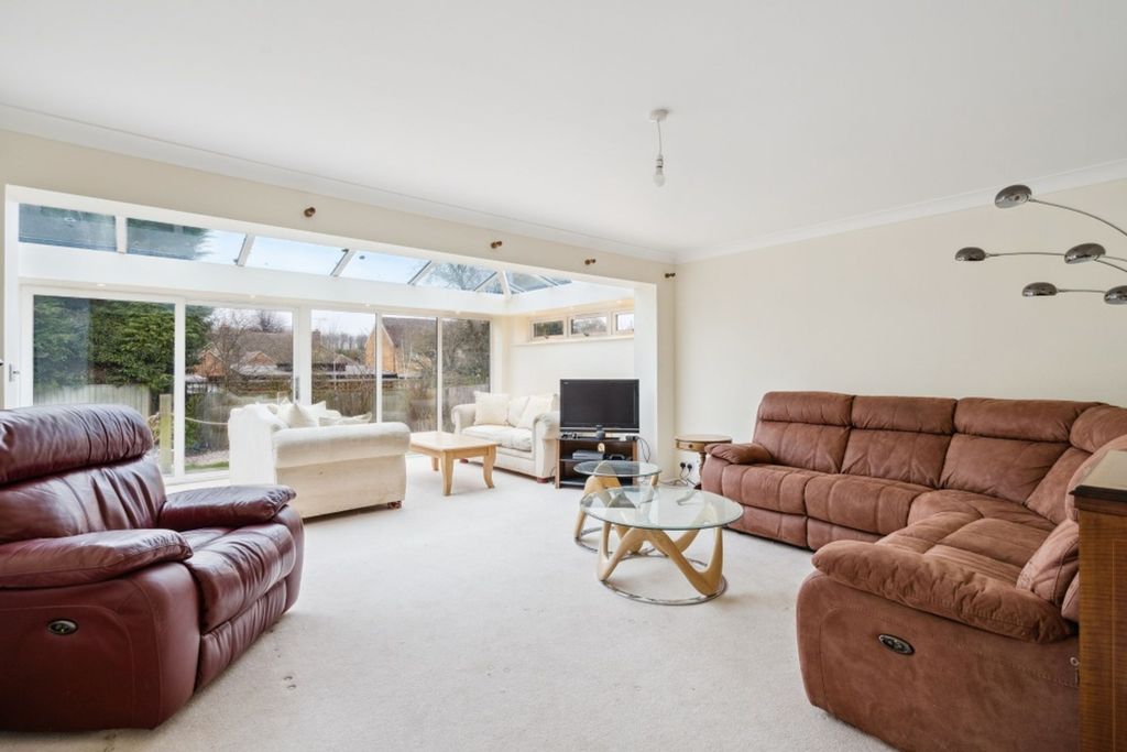 Property photo 2 of 12