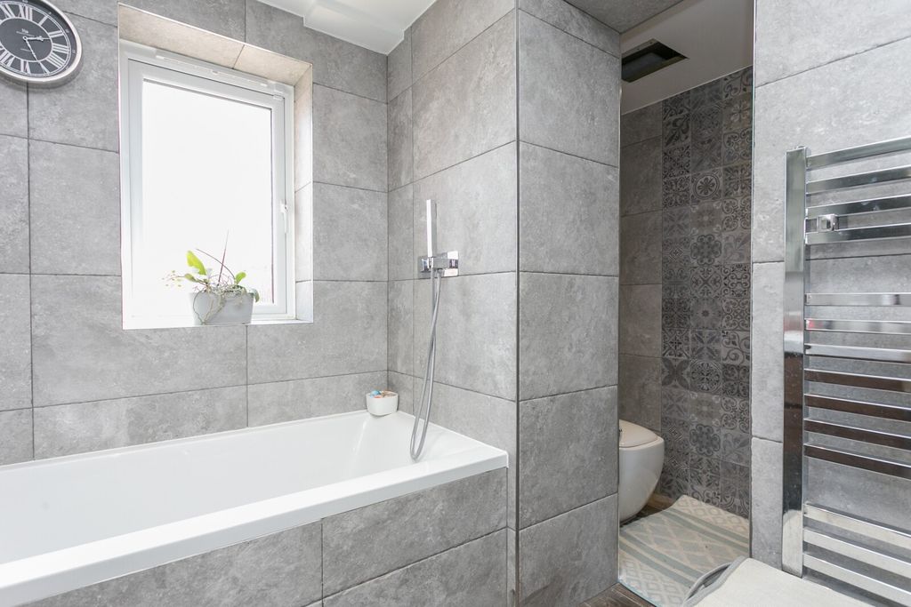 Property photo 1 of 16 Picture No. 04