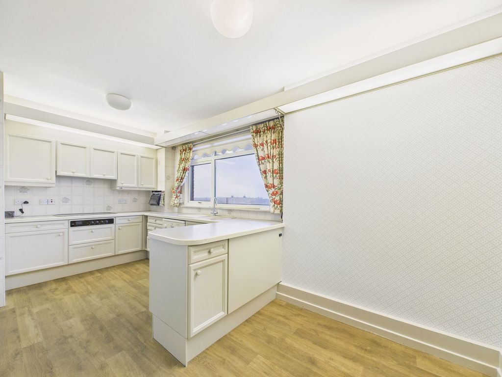 Property photo 3 of 15 Kitchen