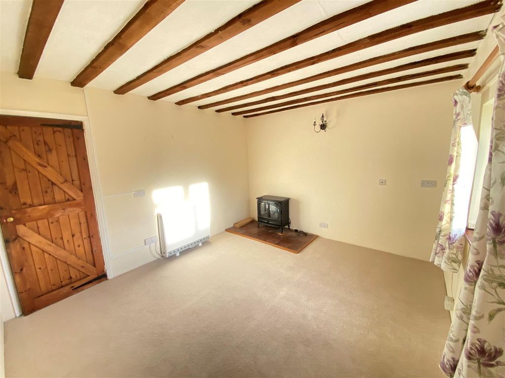 Property photo 3 of 12 Sitting Room Hals.Jpg