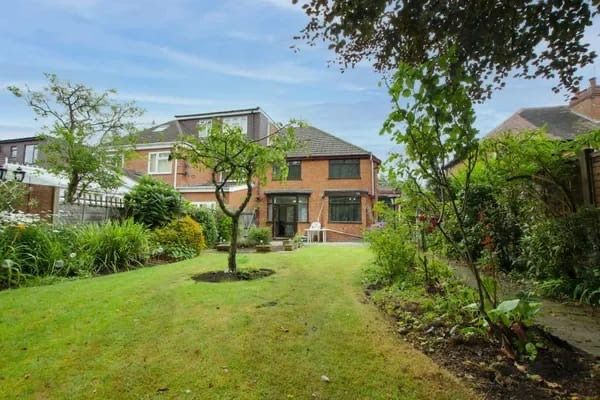 Property photo 1 of 17