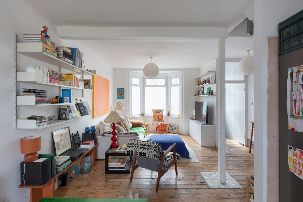 Property photo 3 of 46