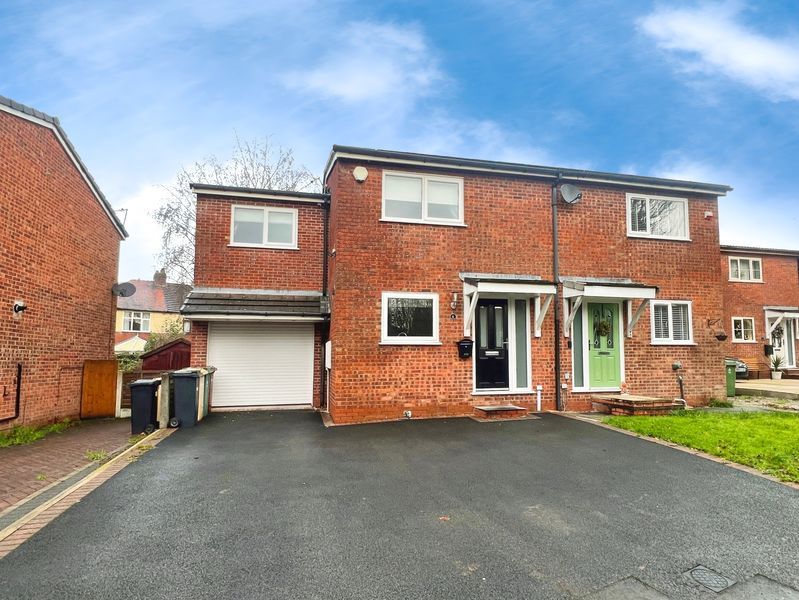 Property photo 1 of 16 External