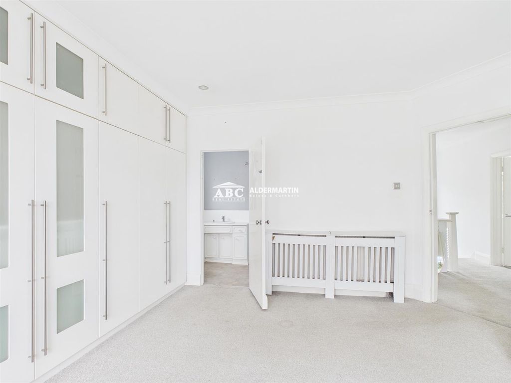 Additional image 16 of 5 bed property for salePenshurst Gardens, Edgware HA8