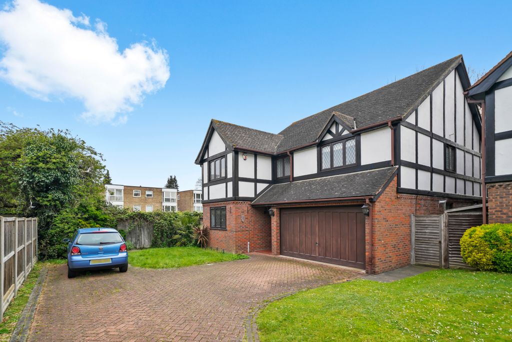 Property photo 1 of 18
