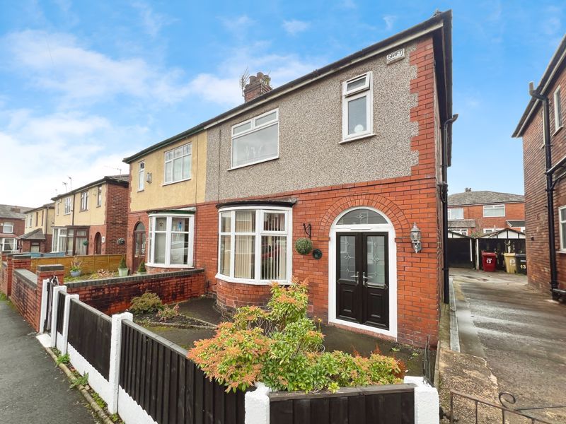 Property photo 1 of 12 External