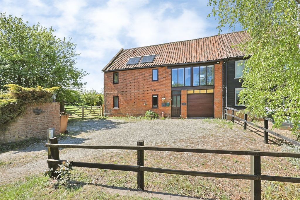 Property photo 1 of 28