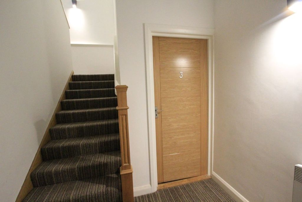 Property photo 2 of 6 B