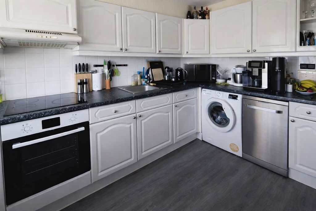 Property photo 2 of 9