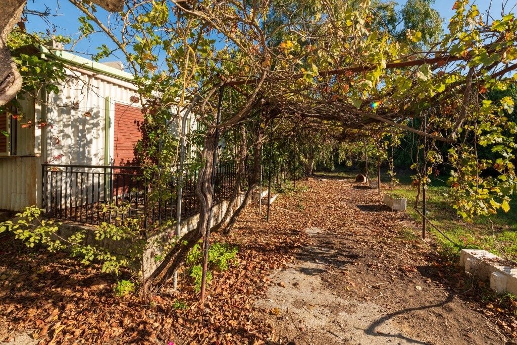 Property photo 3 of 25