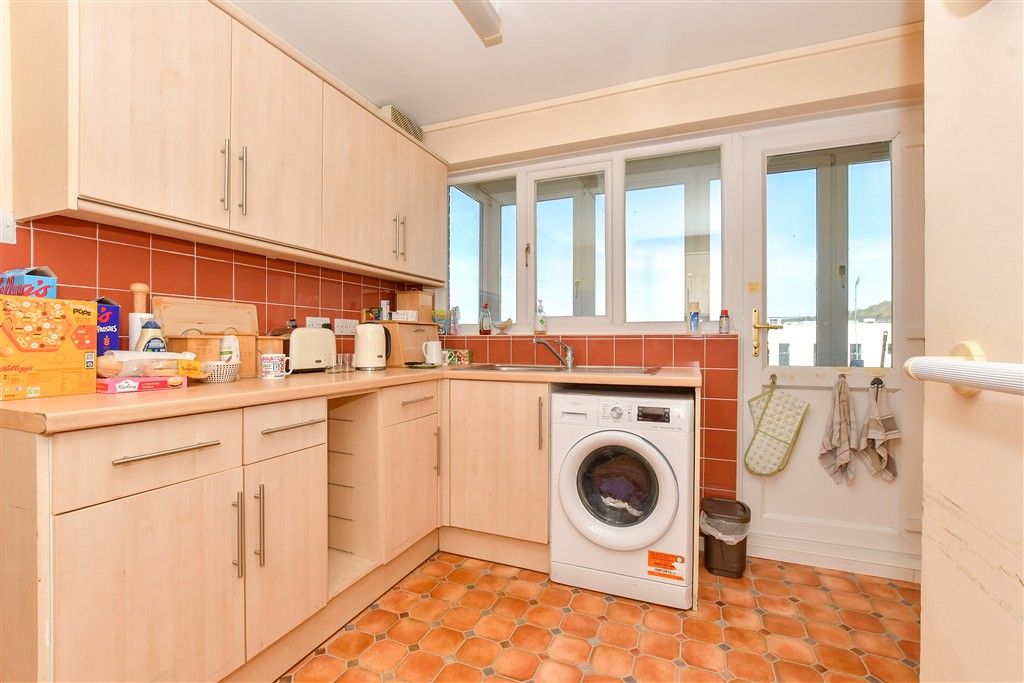 Property photo 3 of 16 Kitchen