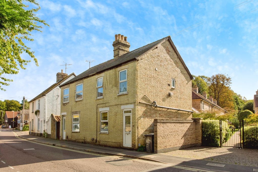 Property photo 1 of 8