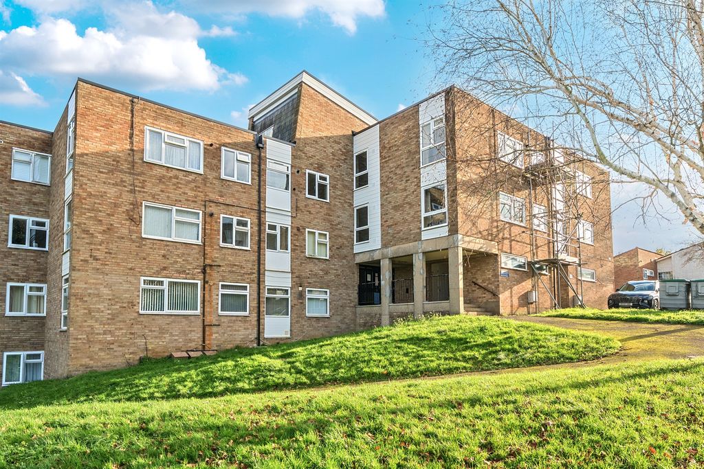 Property photo 1 of 12