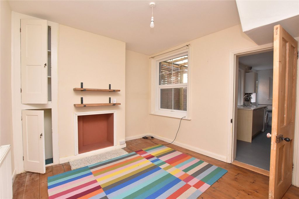 Property photo 3 of 11 Dining Room