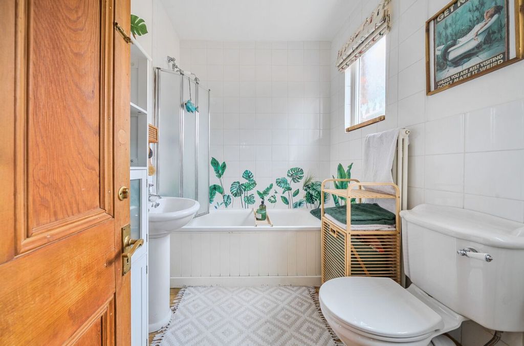 Property photo 3 of 21