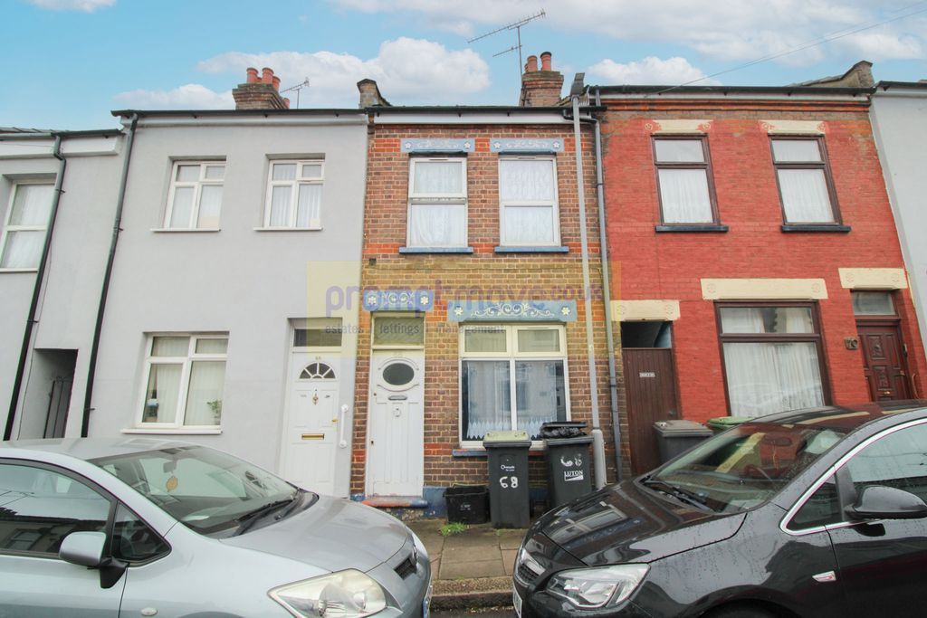 Property photo 1 of 10 Na