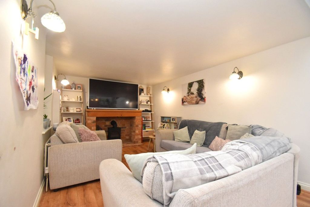 Property photo 2 of 24