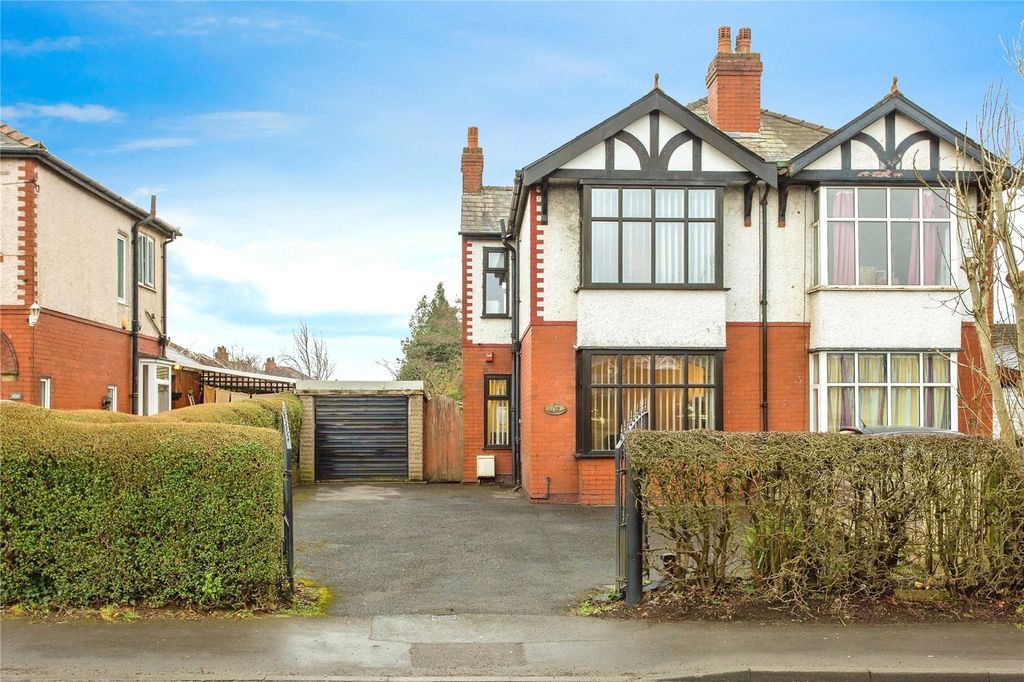 Property photo 1 of 17 Front