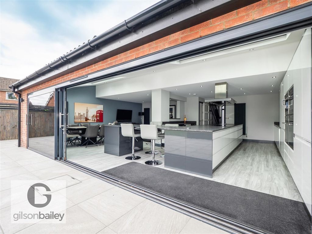 Property photo 2 of 47 10Wellsclose-49.Jpg