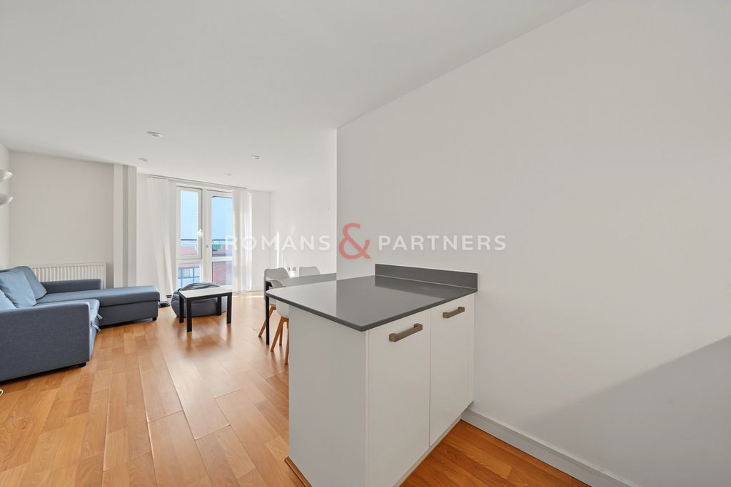 Property photo 3 of 12