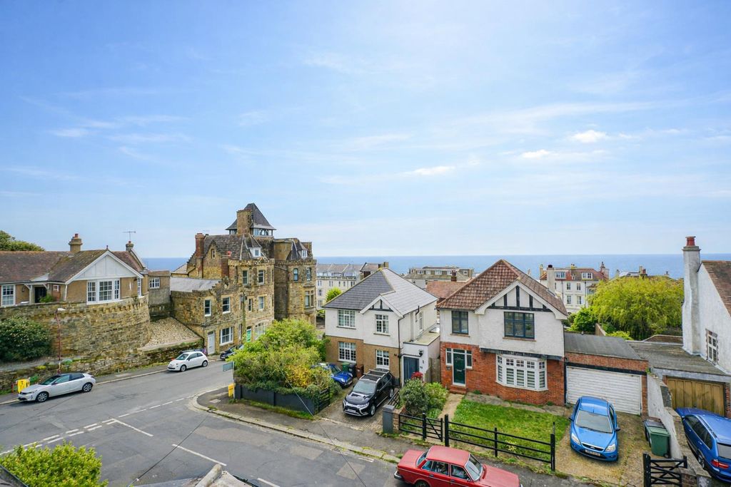 Property photo 2 of 11 295Abc03-c26E-4Ff0-83Ef-8F1F35Dd680d.Png