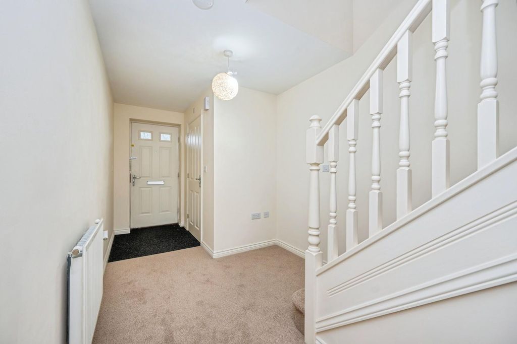 Property photo 2 of 30 6Thelaurels-26.Jpg