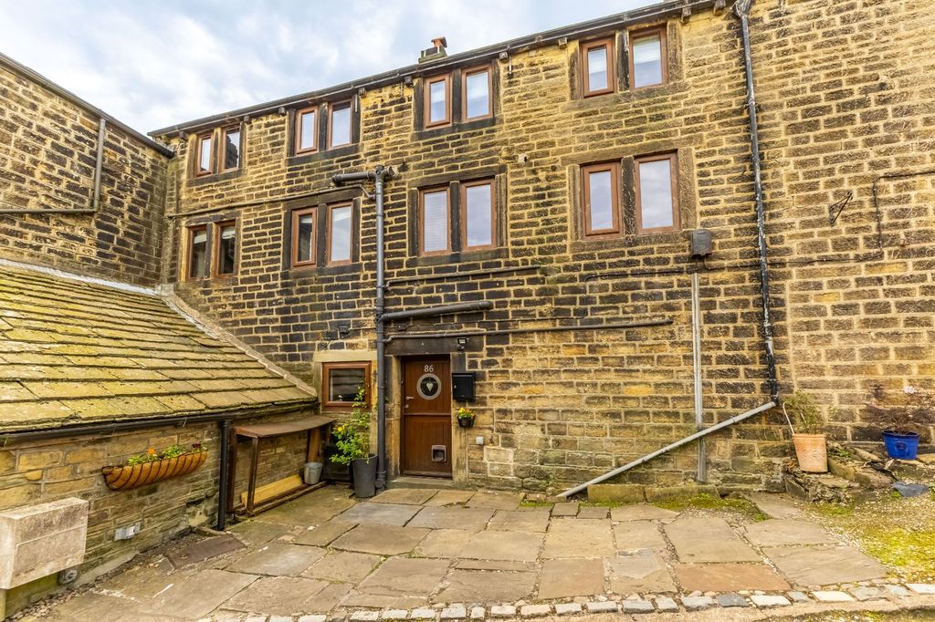 Property photo 1 of 18 Accommodation