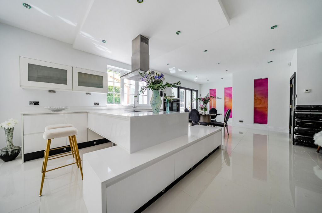 Property photo 2 of 37 1459634-47-6A0F51...
