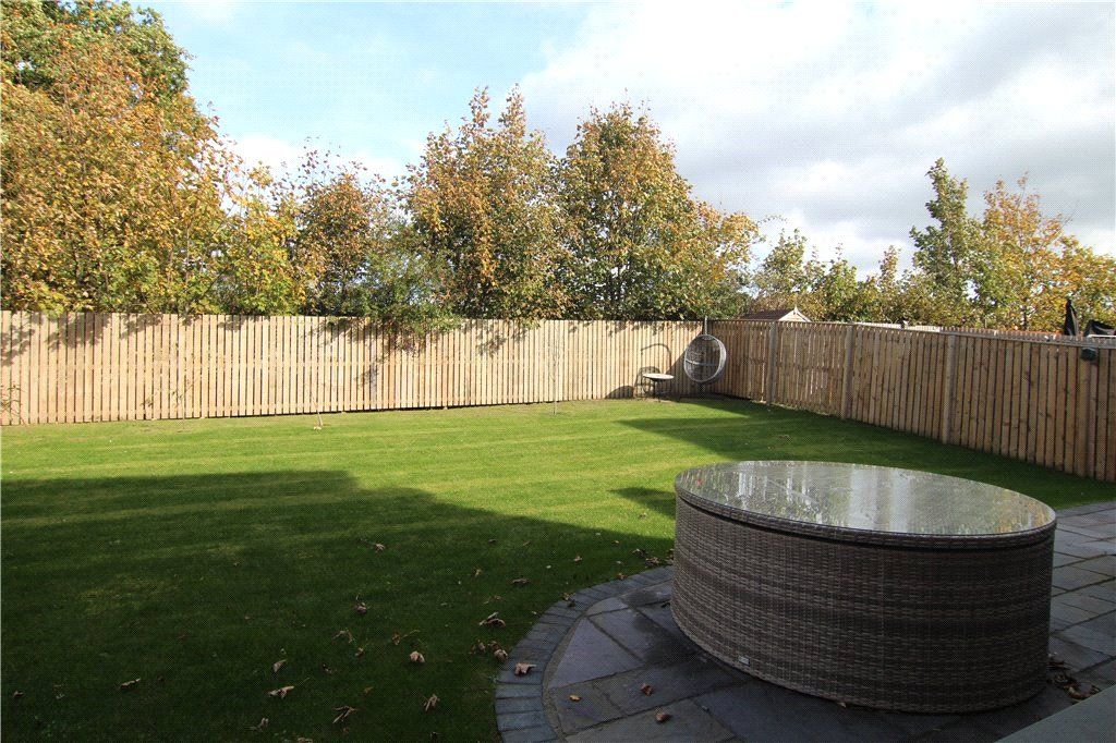 Property photo 2 of 16 Picture No. 15