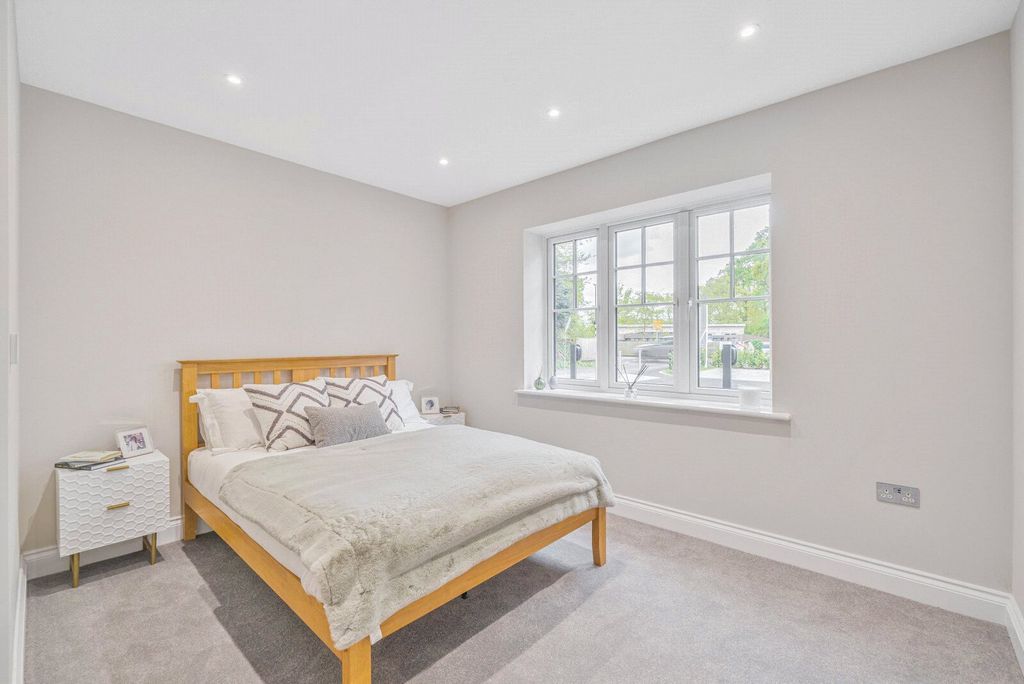 Property photo 3 of 13 Picture No. 75