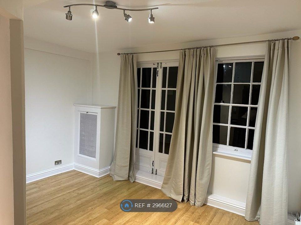 Property photo 2 of 15 Living Room