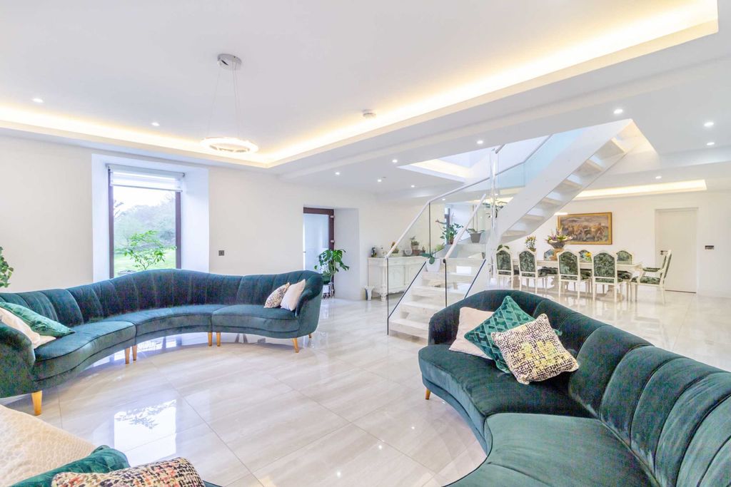 Property photo 2 of 55 P038062_02.Jpg