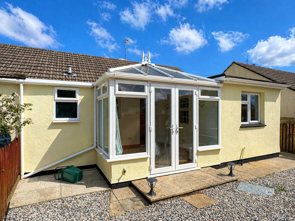 Property photo 2 of 11 Picture No. 23