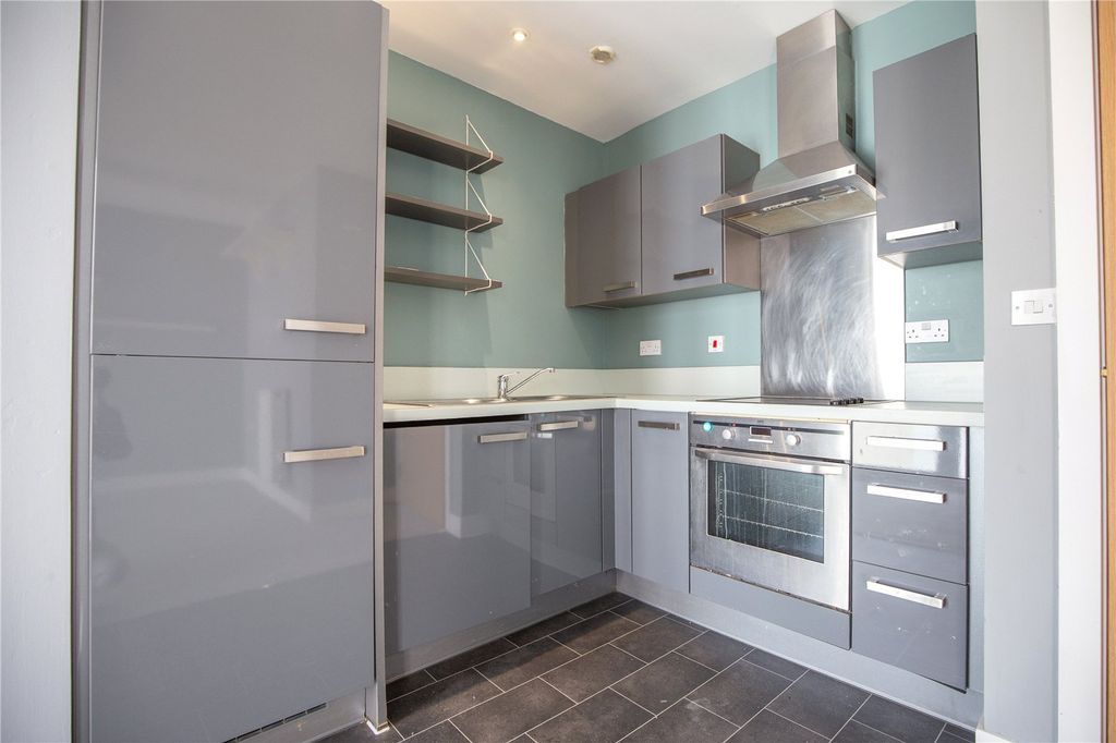 Property photo 3 of 16 Picture No. 23