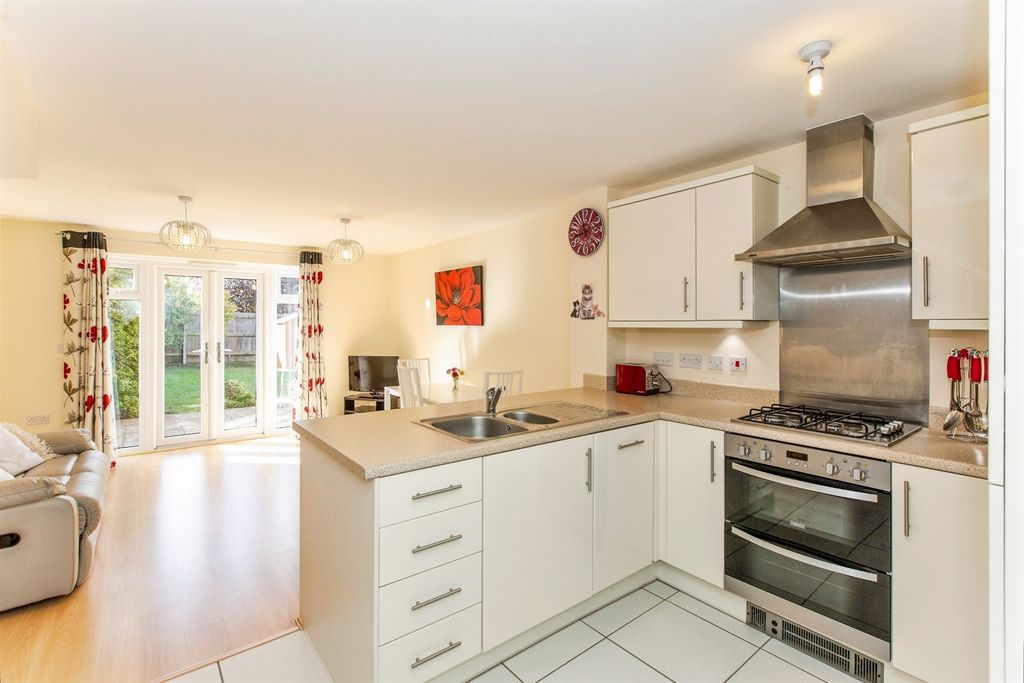 Property photo 2 of 13