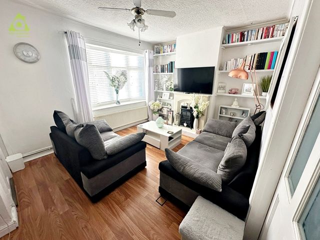 Property photo 2 of 21