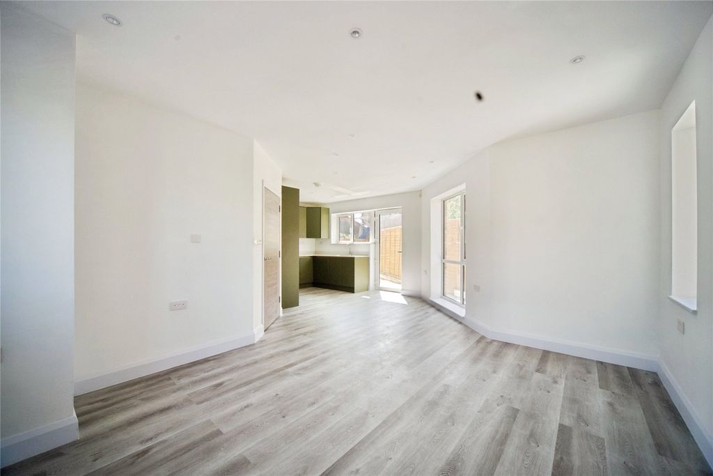 Property photo 3 of 16 Picture No. 36