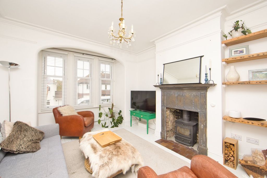 Property photo 2 of 17 Picture 2