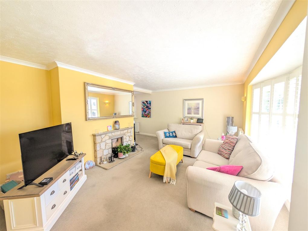Property photo 3 of 22