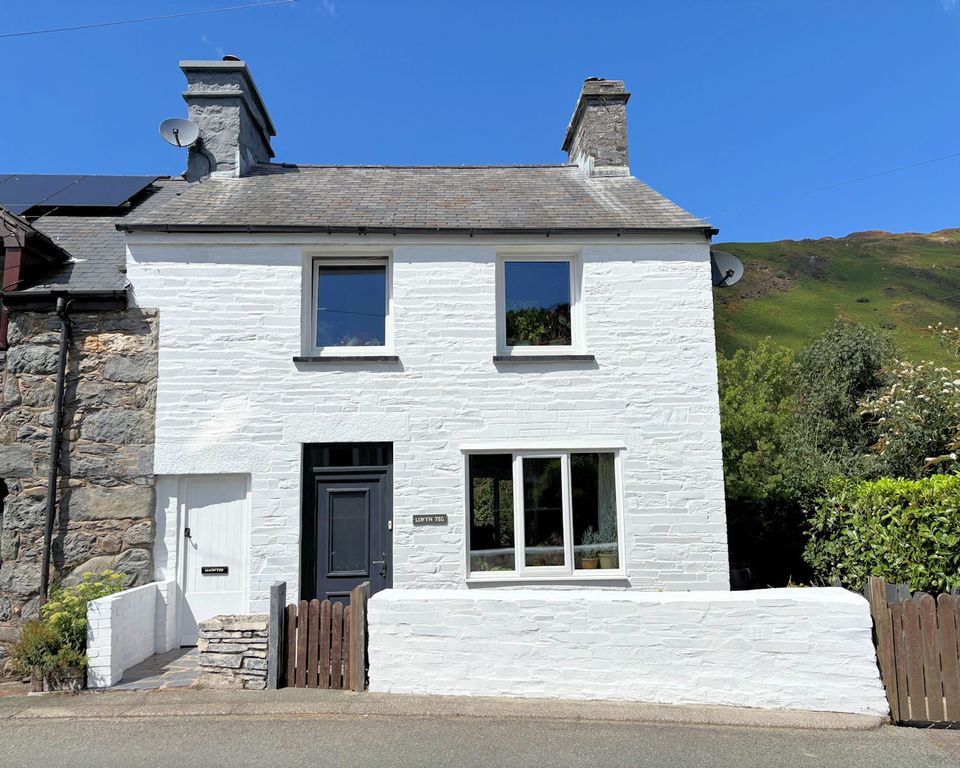 Property photo 1 of 44